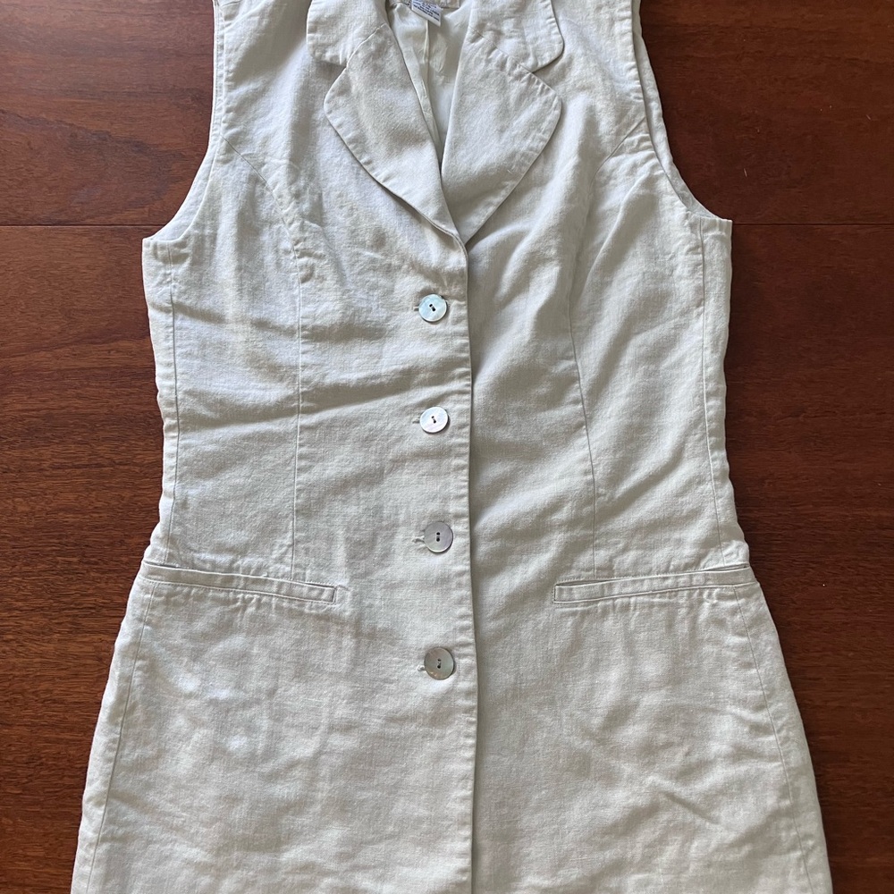 Vintage Beige Sleeveless Jacket w/ shell buttons